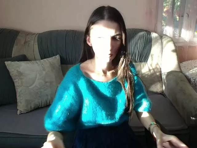 ella-myst from BongaCams