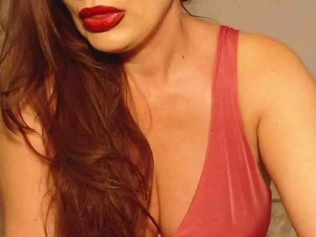 ellaine from BongaCams