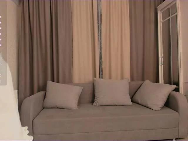 ellawesty1 from BongaCams