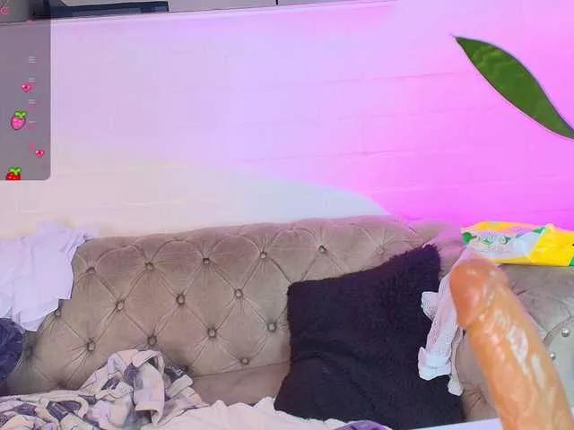EllenaBoobs from BongaCams
