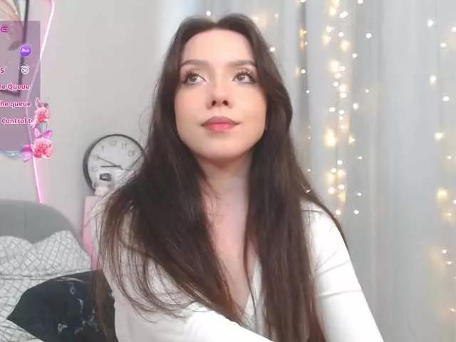 Explore our live girls sluts from our Custom and Multi clubs and checkout exclusive access to highly interactive content, such as shape, hair, titties, pussy type and many more.