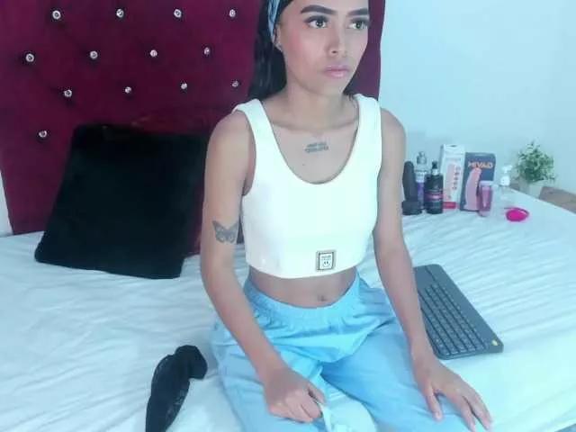 Ema-Cruz from BongaCams is Freechat