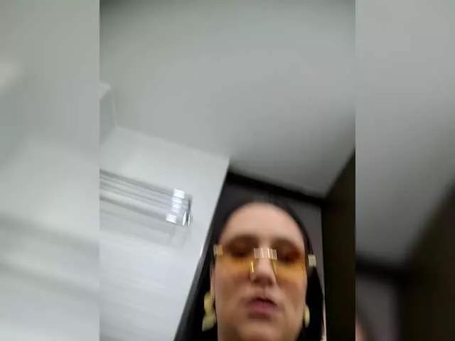 Emeraldgem from BongaCams