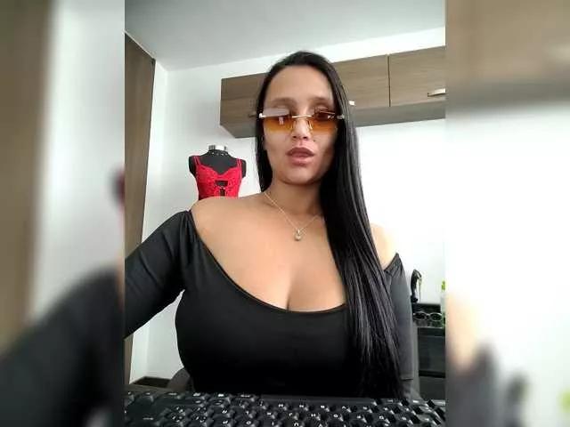 Emeraldgem from BongaCams