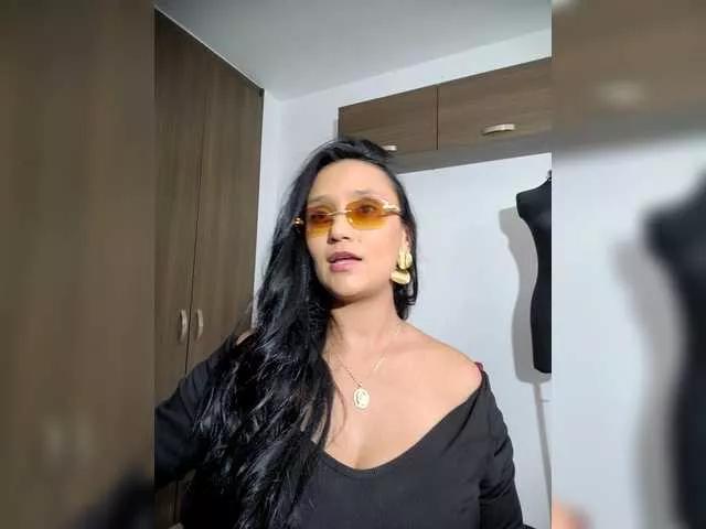 Emeraldgem from BongaCams