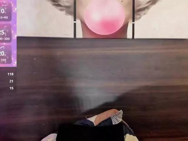 Explore our live girls sluts from our Custom and Multi clubs and checkout exclusive access to highly interactive content, such as shape, hair, titties, pussy type and many more.