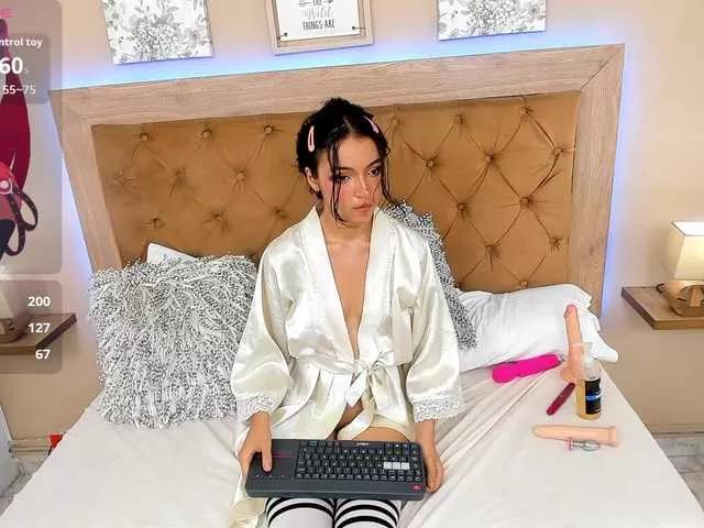Explore our live girls sluts from our Custom and Multi clubs and checkout exclusive access to highly interactive content, such as shape, hair, titties, pussy type and many more.