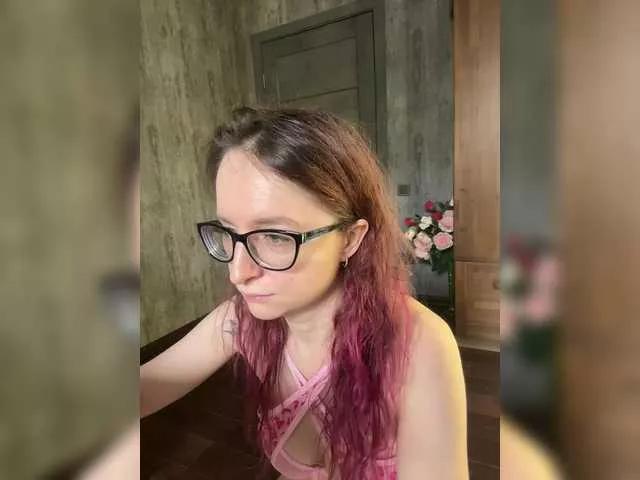 Explore our live girls sluts from our Custom and Multi clubs and checkout exclusive access to highly interactive content, such as shape, hair, titties, pussy type and many more.
