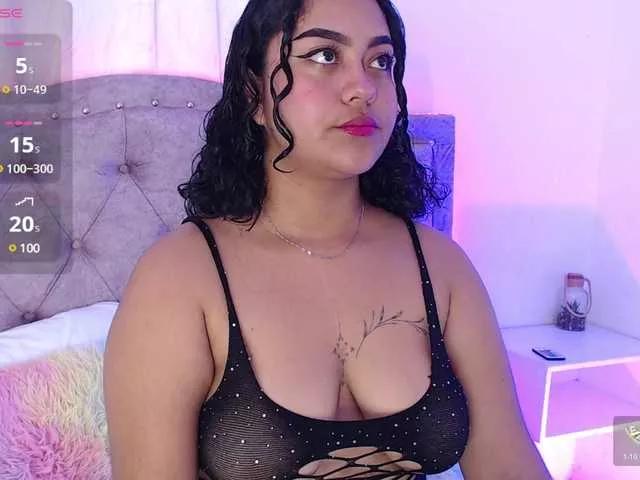 Explore our live girls sluts from our Custom and Multi clubs and checkout exclusive access to highly interactive content, such as shape, hair, titties, pussy type and many more.