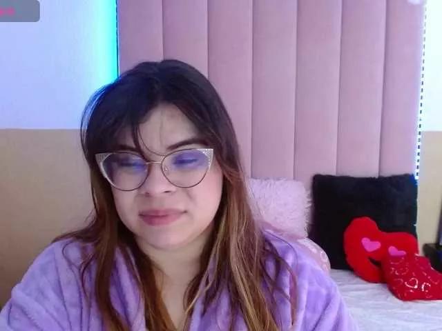 Explore our live girls sluts from our Custom and Multi clubs and checkout exclusive access to highly interactive content, such as shape, hair, titties, pussy type and many more.