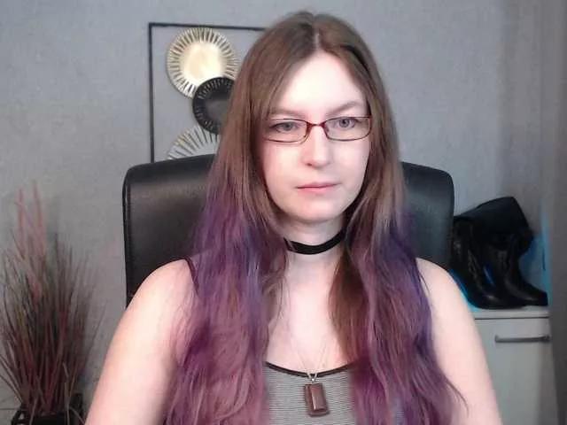 EmmaHeart from BongaCams