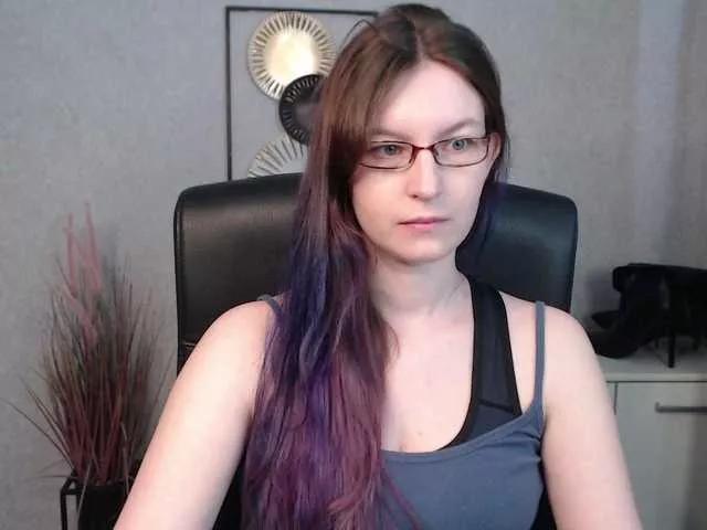 Explore our live girls sluts from our Custom and Multi clubs and checkout exclusive access to highly interactive content, such as shape, hair, titties, pussy type and many more.