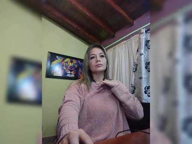 EmmaHenderson from BongaCams
