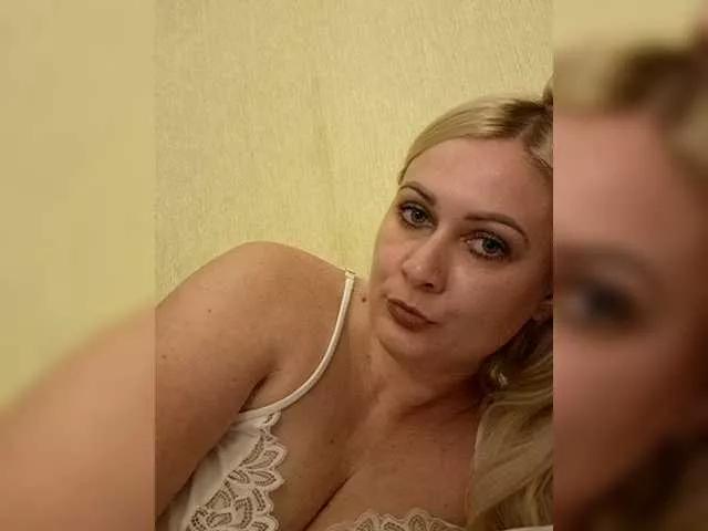 Enni1 from BongaCams