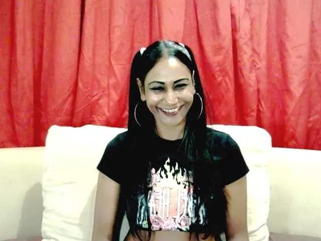 ErroticStarr from BongaCams