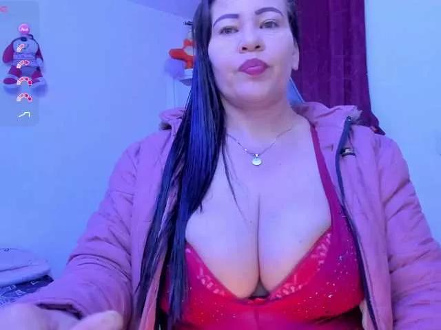 esmeraldamilf from BongaCams