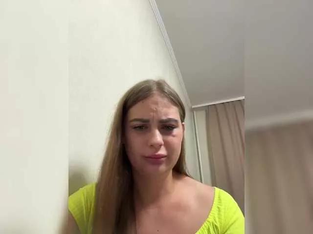 Essie-Kathrynne2114 from BongaCams
