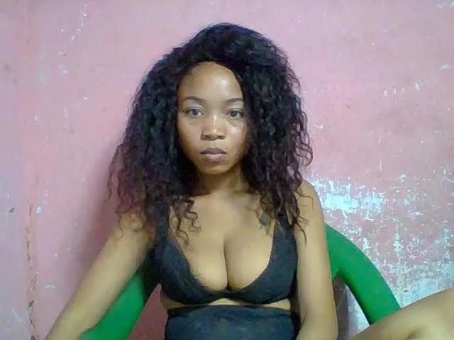 Estelahh webcams show profile image 