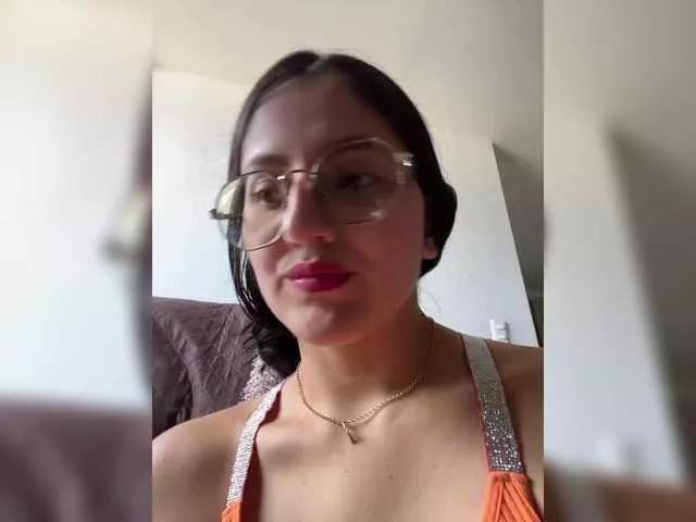 Explore our live girls sluts from our Custom and Multi clubs and checkout exclusive access to highly interactive content, such as shape, hair, titties, pussy type and many more.