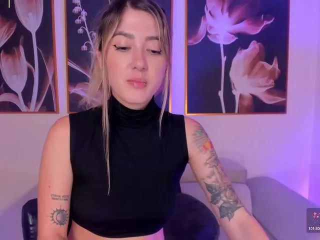 EveBenson from BongaCams is Freechat