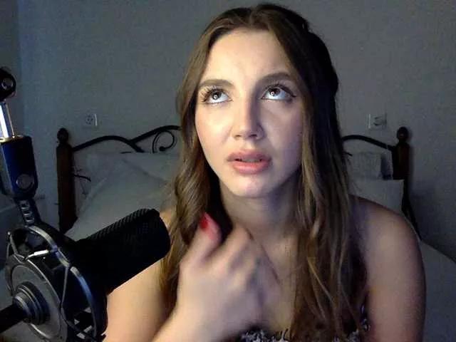 Evelonelfi from BongaCams