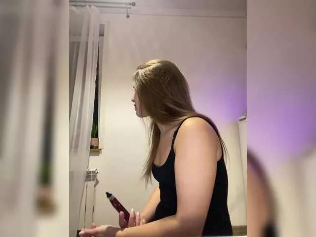 Evelonelfi from BongaCams