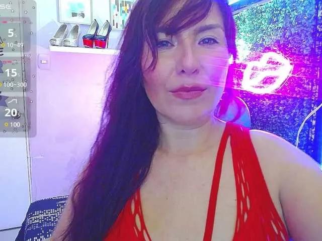 Explore our live girls sluts from our Custom and Multi clubs and checkout exclusive access to highly interactive content, such as shape, hair, titties, pussy type and many more.