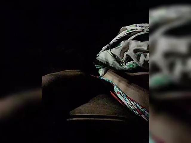 Evelyn18 from BongaCams