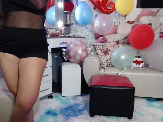 Explore our live girls sluts from our Custom and Multi clubs and checkout exclusive access to highly interactive content, such as shape, hair, titties, pussy type and many more.