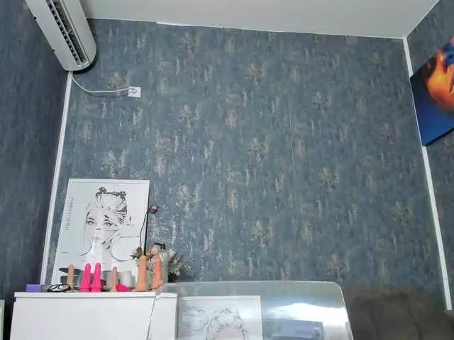 Foxx-girl from BongaCams