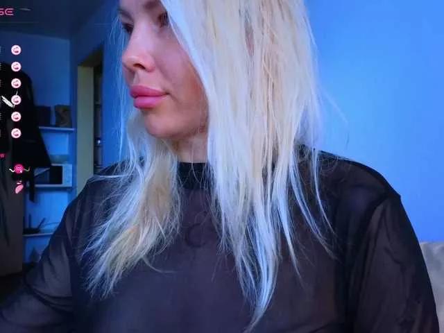 Photos of FrankieFoxie from BongaCams is Freechat