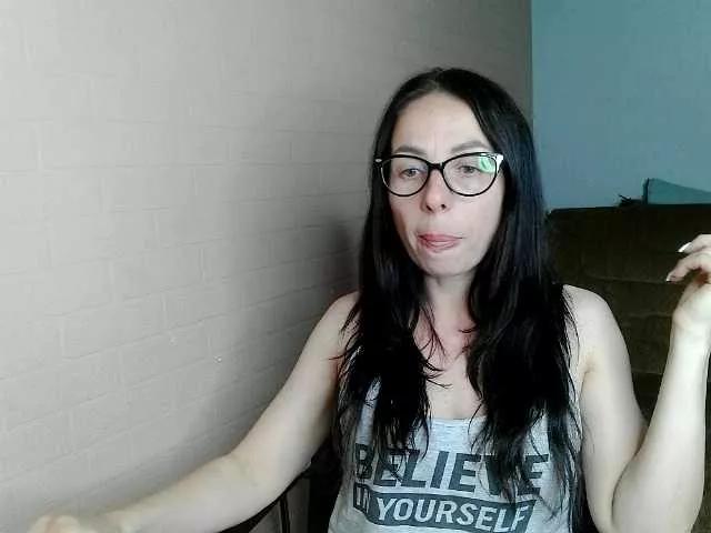 Explore our live girls sluts from our Custom and Multi clubs and checkout exclusive access to highly interactive content, such as shape, hair, titties, pussy type and many more.