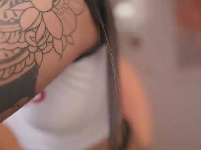 GigiLee from BongaCams