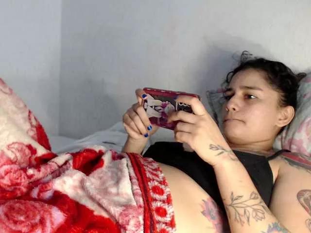 Explore our live girls sluts from our Custom and Multi clubs and checkout exclusive access to highly interactive content, such as shape, hair, titties, pussy type and many more.
