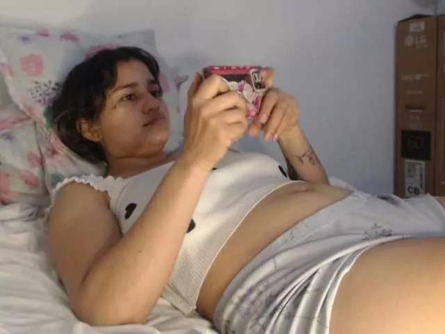 Explore our live girls sluts from our Custom and Multi clubs and checkout exclusive access to highly interactive content, such as shape, hair, titties, pussy type and many more.