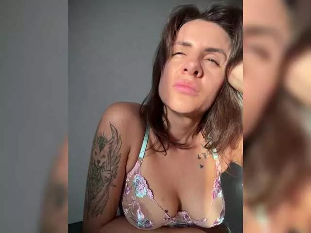 GoodLexi from BongaCams