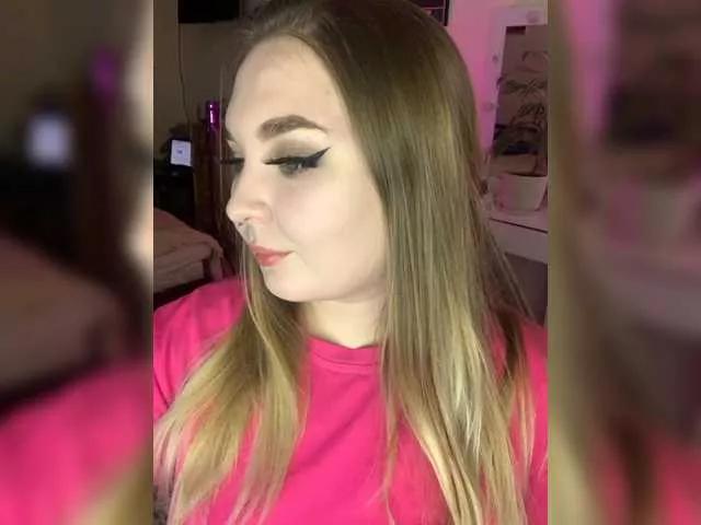 Greeenfriends6969 from BongaCams