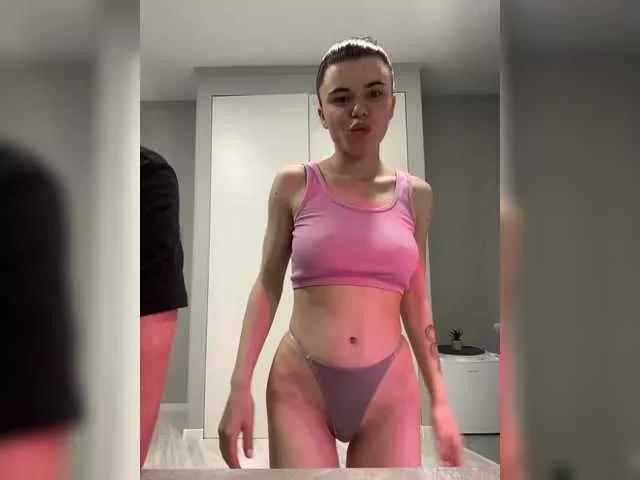 Gummy-Bears from BongaCams