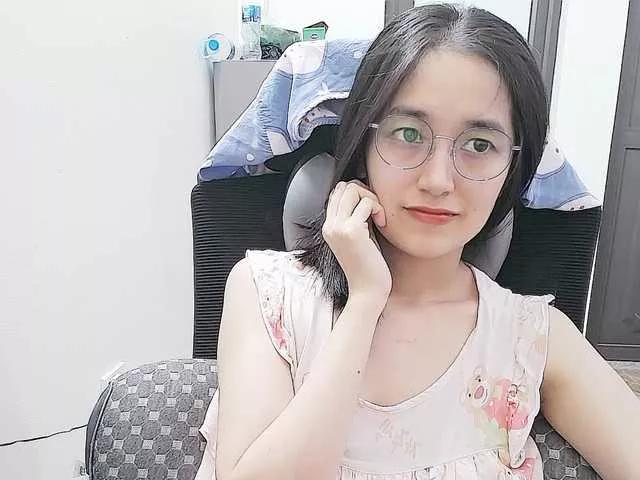 Hana099 from BongaCams
