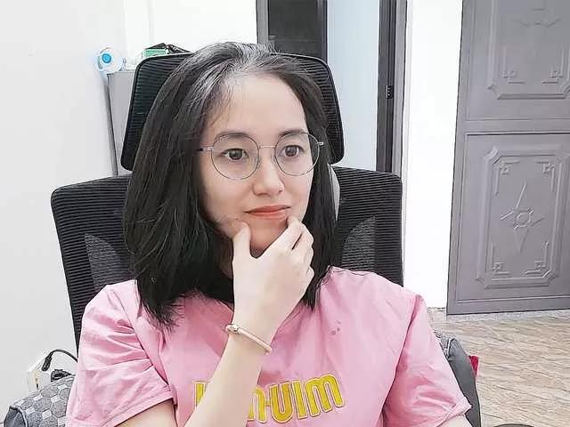 Hana099 from BongaCams