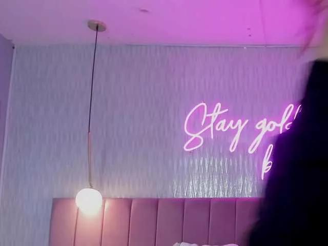 Explore our live girls sluts from our Custom and Multi clubs and checkout exclusive access to highly interactive content, such as shape, hair, titties, pussy type and many more.