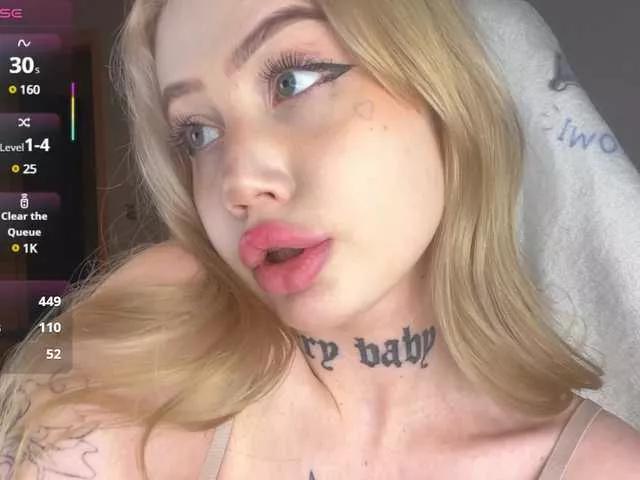 Hanna-CryBaby from BongaCams
