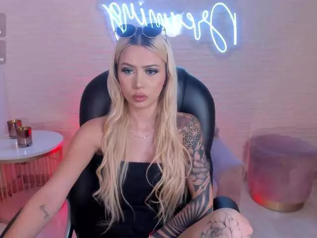 HannaConnor from BongaCams