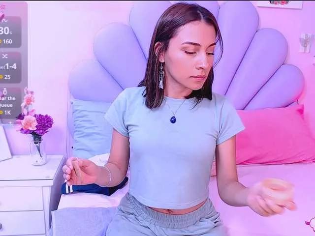 Explore our live girls sluts from our Custom and Multi clubs and checkout exclusive access to highly interactive content, such as shape, hair, titties, pussy type and many more.