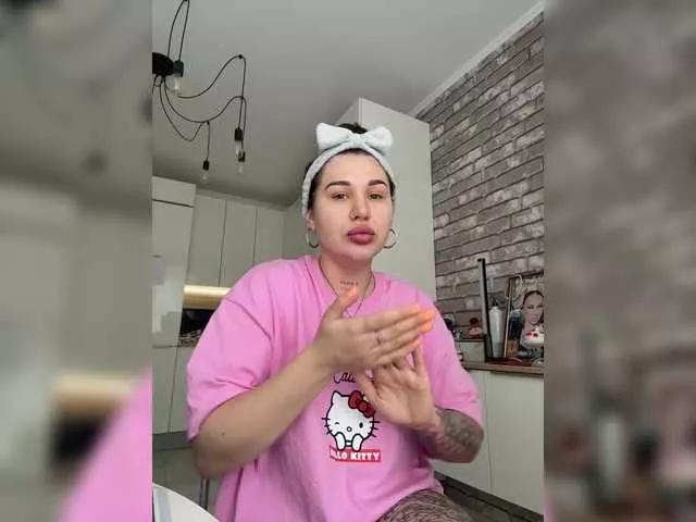 Explore our live girls sluts from our Custom and Multi clubs and checkout exclusive access to highly interactive content, such as shape, hair, titties, pussy type and many more.