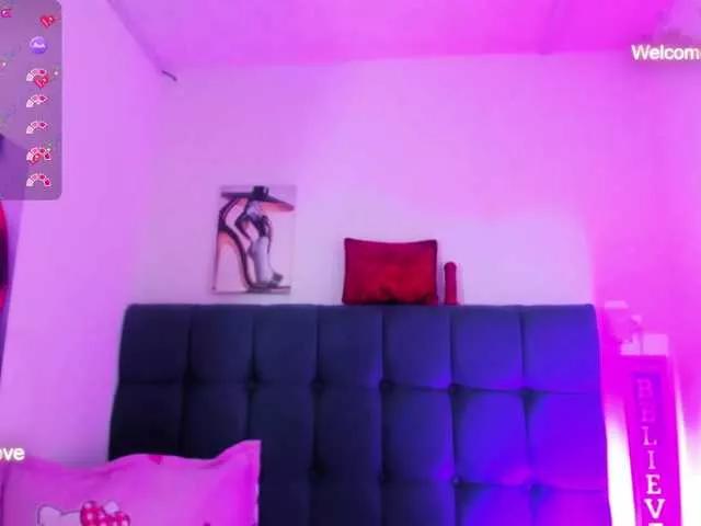 Hellen-star from BongaCams
