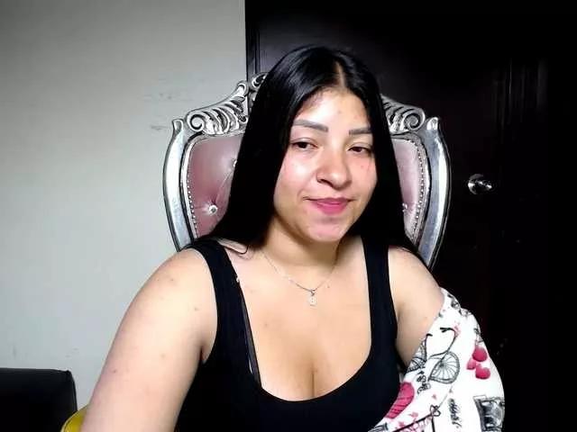 holly20a from BongaCams