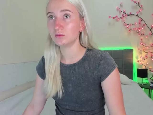 HollyTaillor from BongaCams
