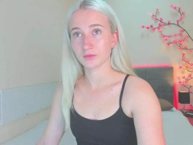 HollyTaillor from BongaCams