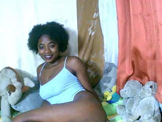 Honoratte from BongaCams